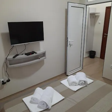 Karadjordje 2 * Белград